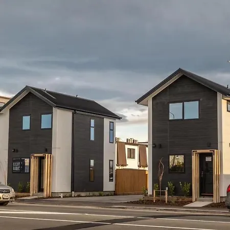 Close To Arena And One Kilometer From Railway Station Onsite Ev Car Park Christchurch Exterior photo